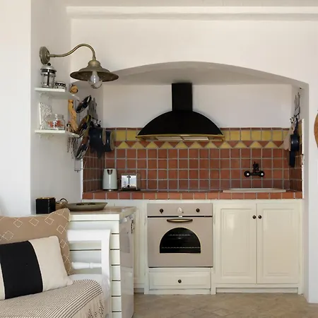 Ilivatos - Elegant On The Caldera's Edge Villa Oia