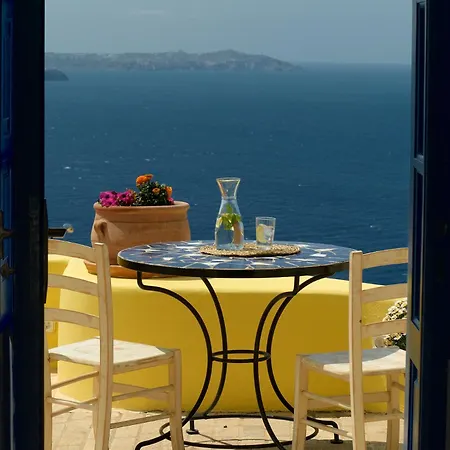 Ilivatos - Elegant On The Caldera's Edge Oia