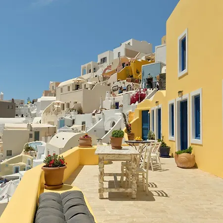 Ilivatos - Elegant On The Caldera's Edge