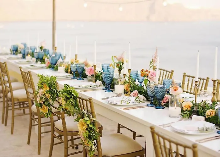 Villa Ilivatos - Elegant On The Caldera's Edge *