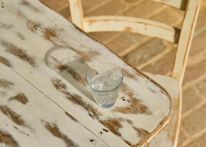 Ilivatos - Elegant On The Caldera's Edge *