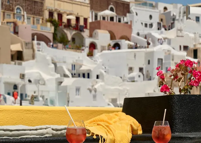 Ilivatos - Elegant On The Caldera's Edge