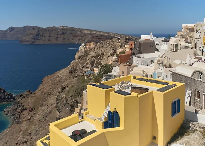 Ilivatos - Elegant On The Caldera's Edge * Oia