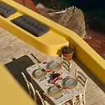 Ilivatos - Elegant On The Caldera's Edge Вилла *