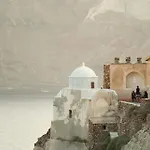 Ilivatos - Elegant On The Caldera's Edge *