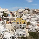 Ilivatos - Elegant On The Caldera's Edge Ия