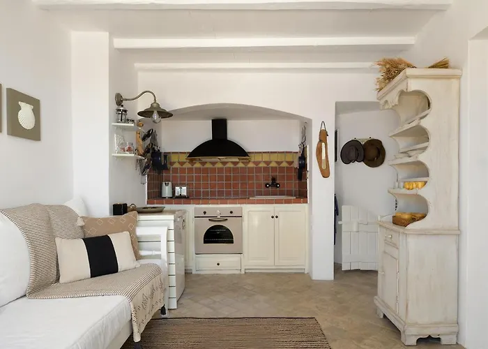 Ilivatos - Elegant On The Caldera's Edge *