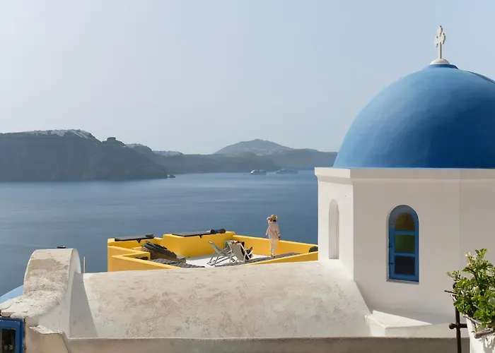 Ilivatos - Elegant On The Caldera's Edge Oia (Santorini)