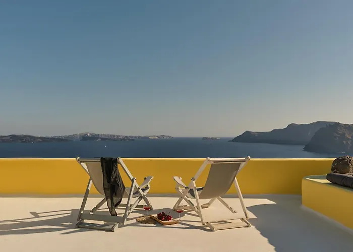 Ilivatos - Elegant On The Caldera's Edge Oia (Santorini)