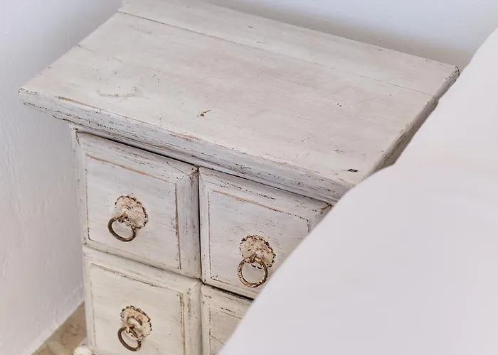 Villa Ilivatos - Elegant On The Caldera's Edge Ía