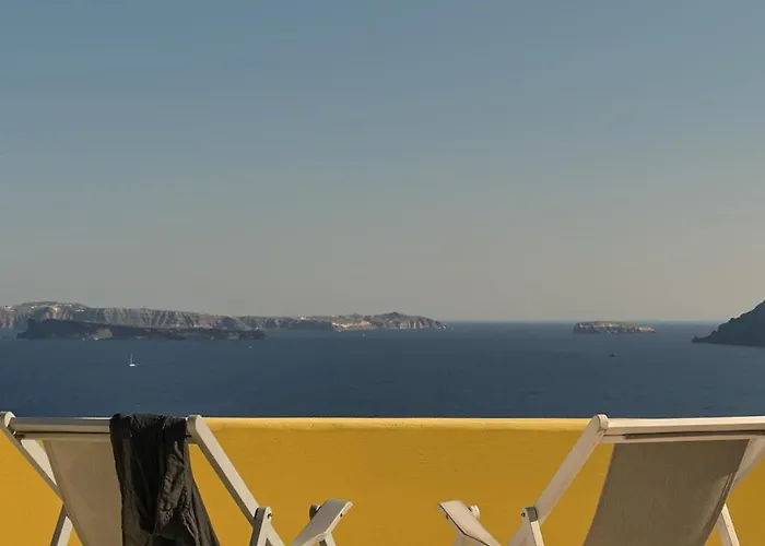 Ilivatos - Elegant On The Caldera's Edge * Oia (Santorini)