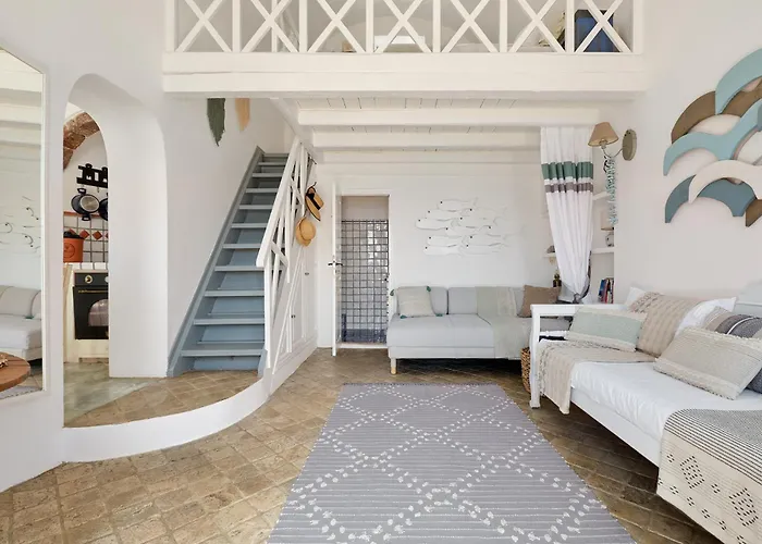 Villa Ilivatos - Elegant On The Caldera's Edge