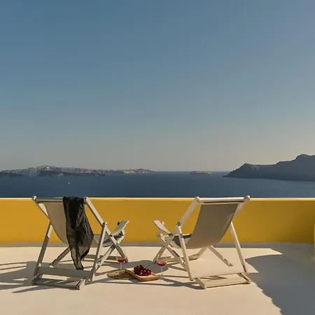 Ilivatos - Elegant On The Caldera's Edge Oia